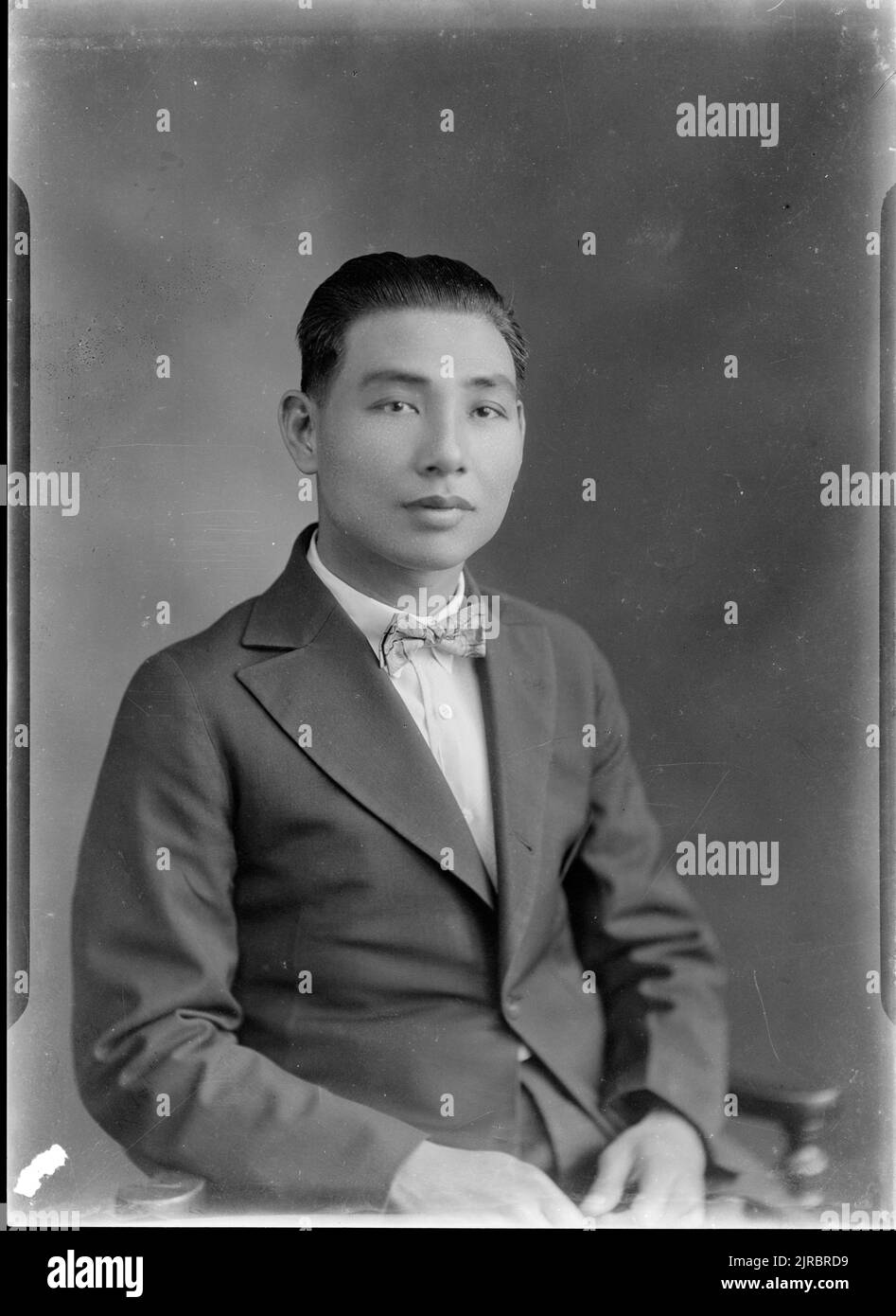 Man suit 1930s Black and White Stock Photos & Images - Alamy Man suit 1930s Black and White Stock Photos & Images - Alamy