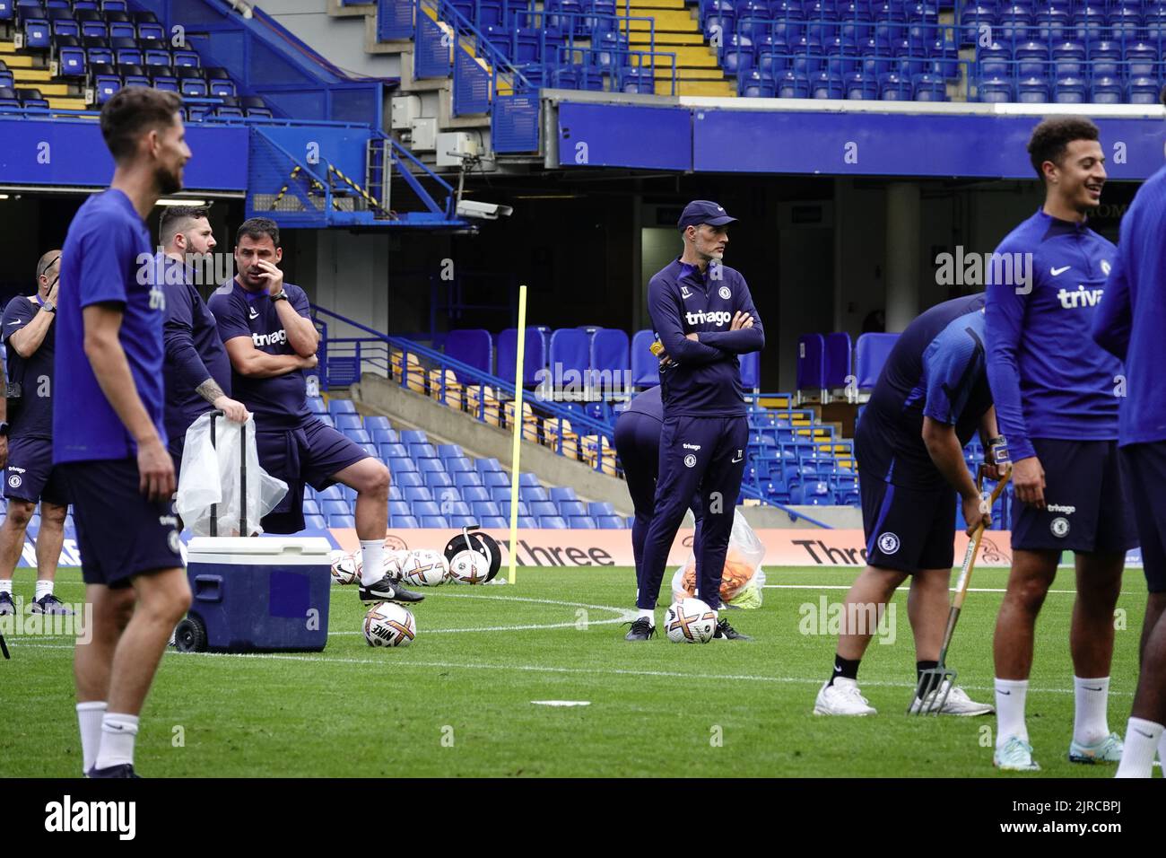 Chelsea players training session stamford bridge hi-res stock ...