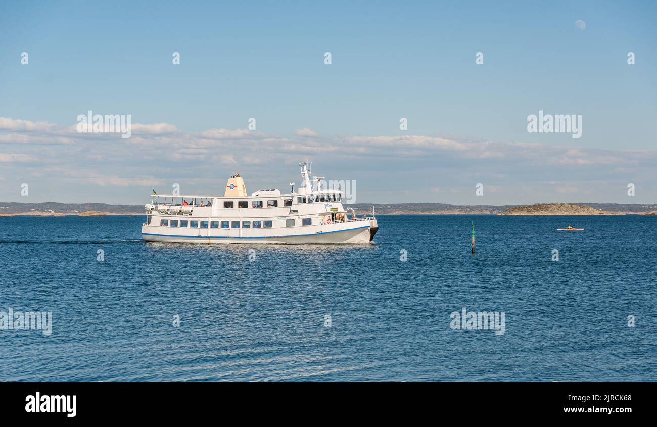 Gothenburg, Sweden - May 6 2017: Passenger ferry Fröja arriving at ...