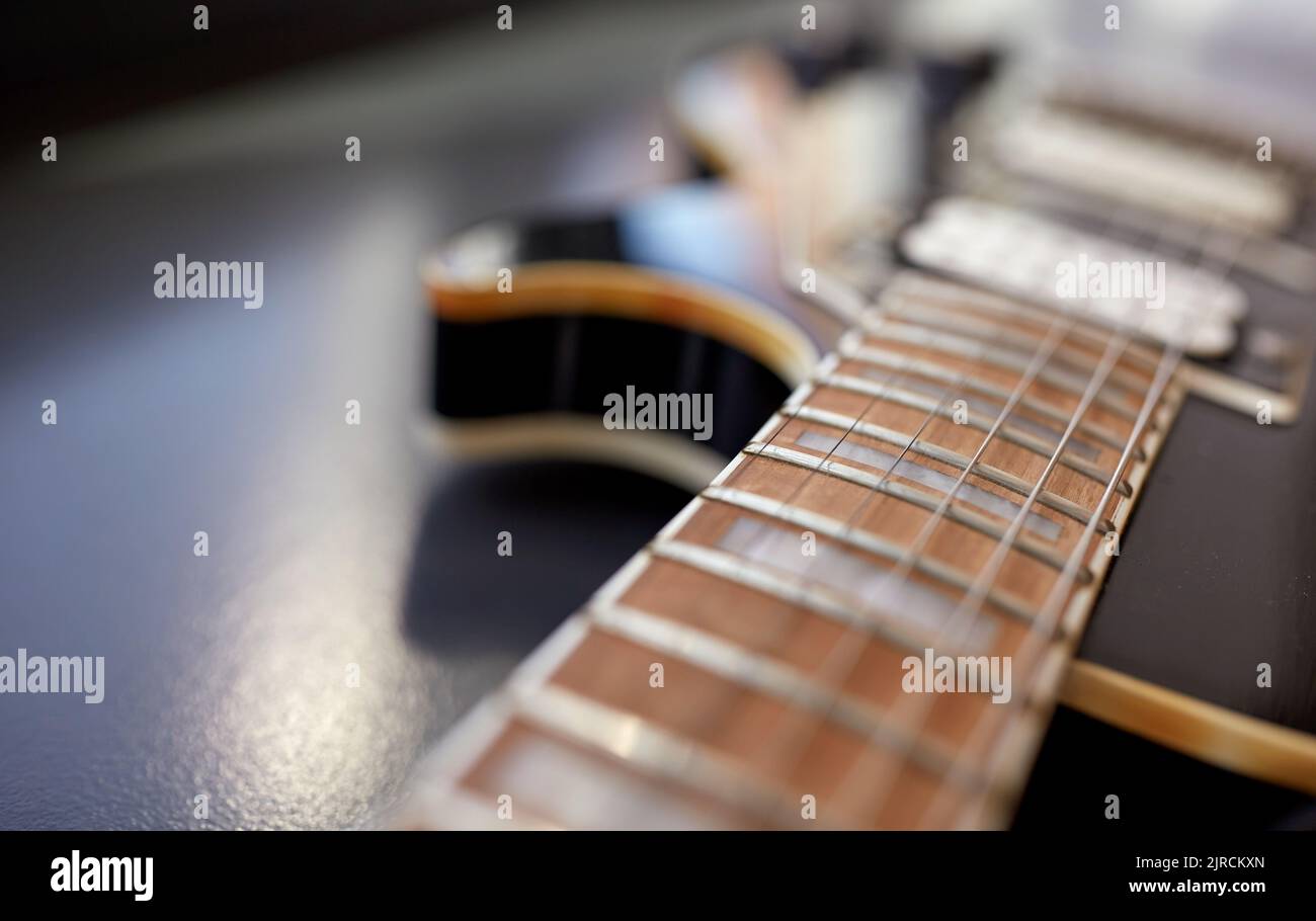 Bass guitar neck hires stock photography and images Alamy
