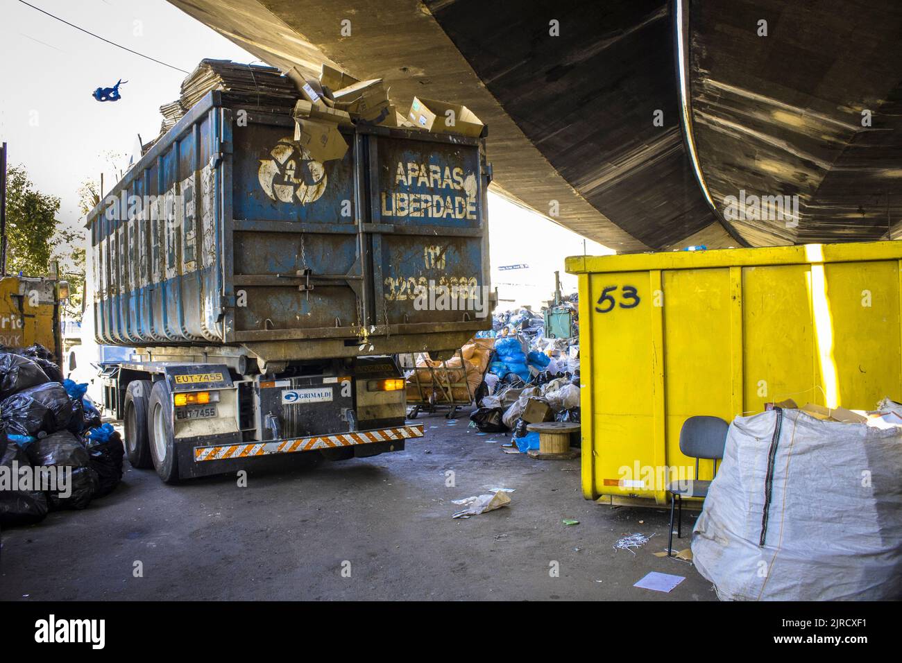 Sao Paulo, Brazil, April 04, 2017. truck that unloads recyclable materials at a Collective Work and Collective Cooperative in the Glicério neighborhoo Stock Photo
