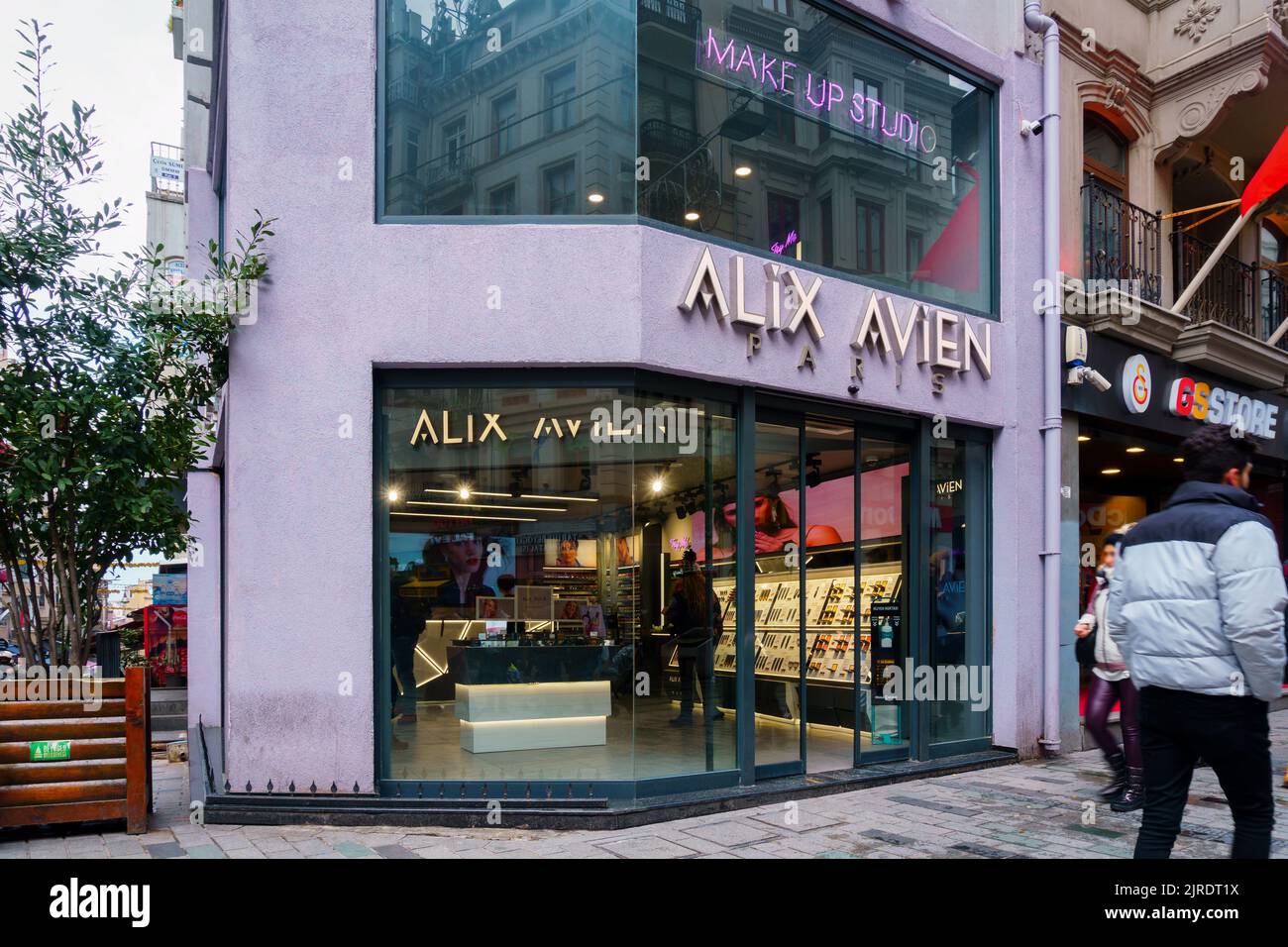 Alix avien paris hi-res stock photography and images - Alamy