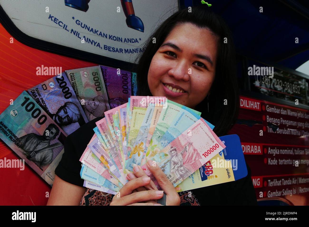 jakarta-jakarta-indonesia-23rd-aug-2022-residents-queue-to