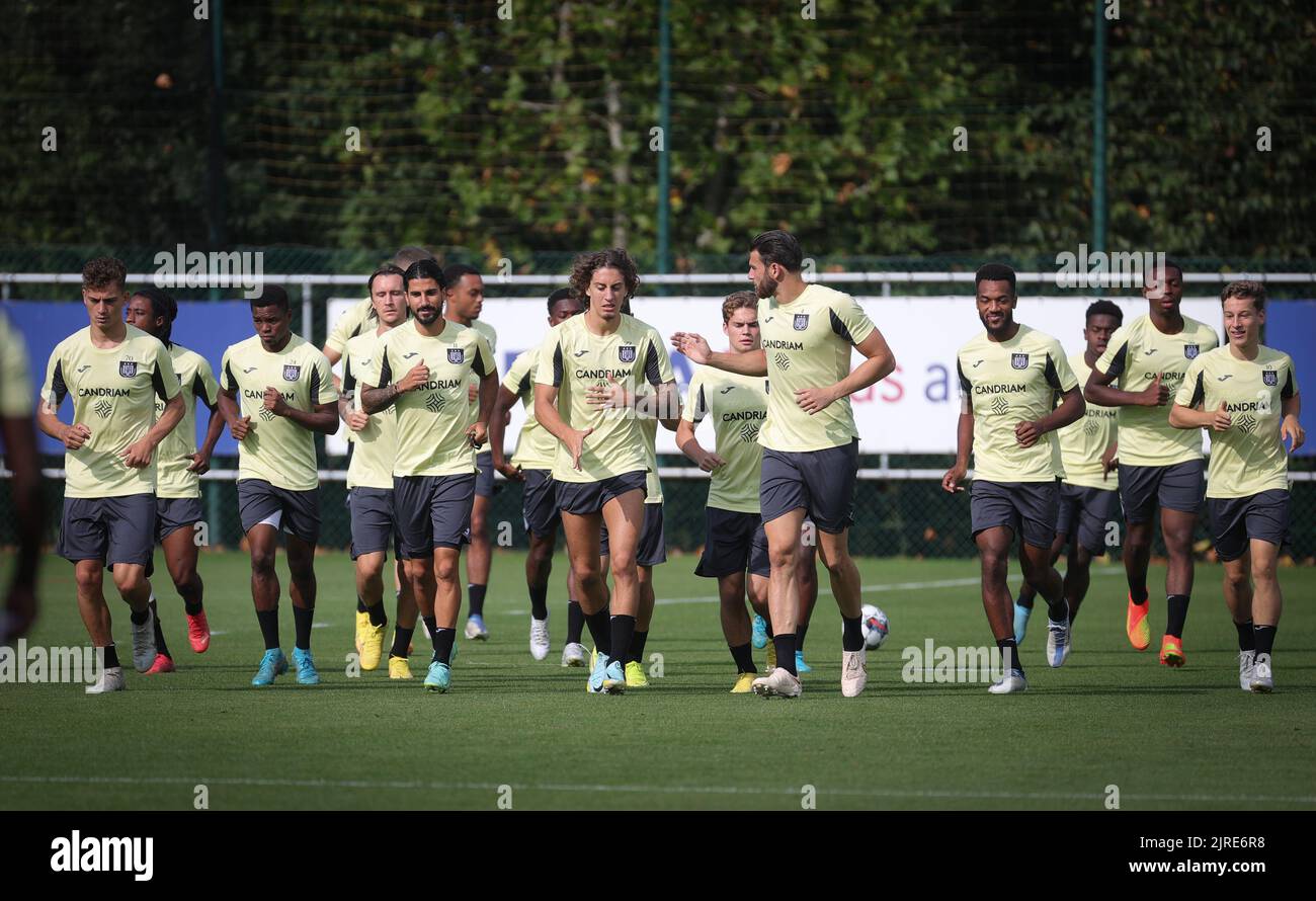 Anderlecht's players pictured during a training session of Belgian ...