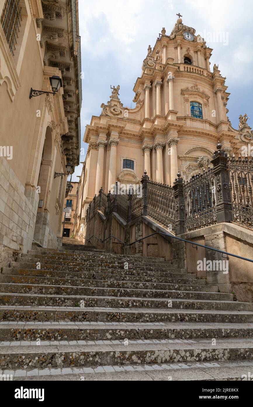 A view of the baroque cathedral Duomo of San Giorgio in Ragusa, Sicily, Italy. Stock Photo