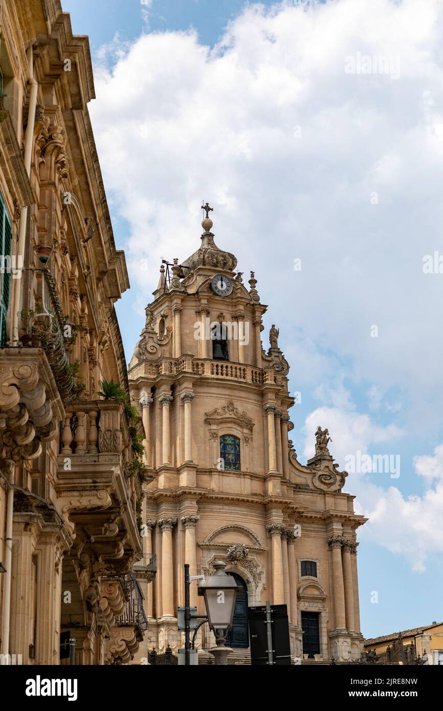 A view of the baroque cathedral Duomo of San Giorgio in Ragusa, Sicily, Italy. Stock Photo