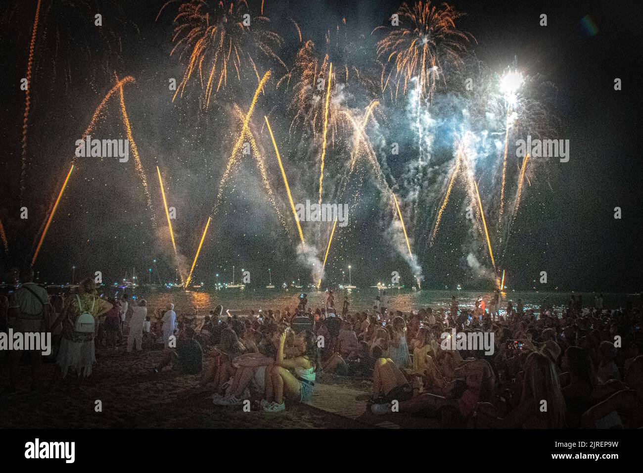 Sitges 24-08-2022 Fuegos artificiales de la Fiesta Mayor de Sitges ha sido declara Stock Photo