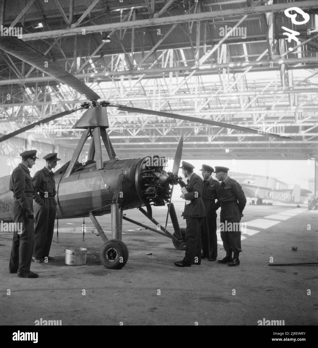 Autogyro ww2 Black and White Stock Photos & Images - Alamy