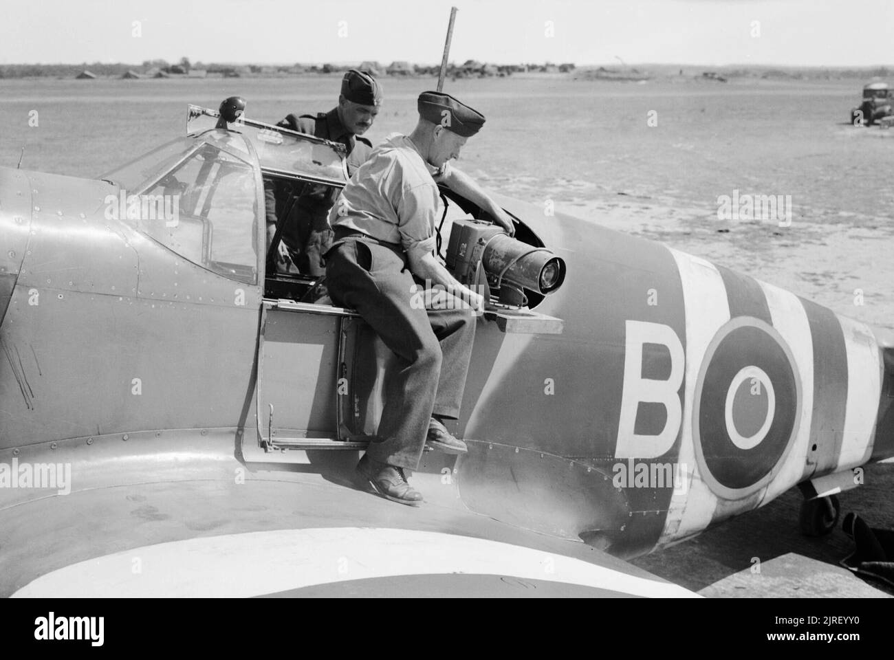 Instrument fitters hires stock photography and images Alamy