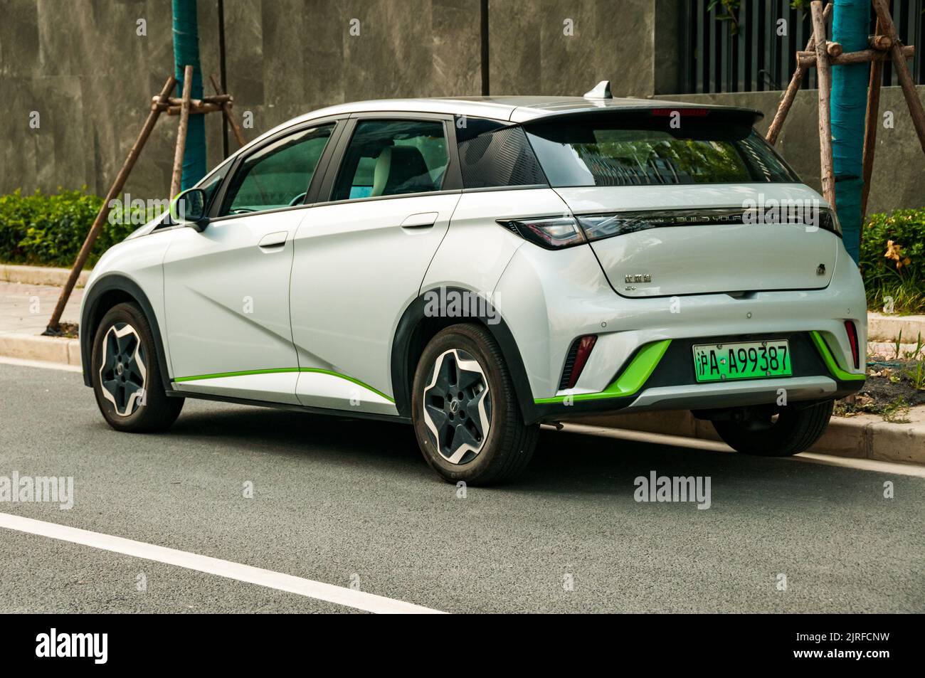 Small electric car hi-res stock photography and images - Alamy