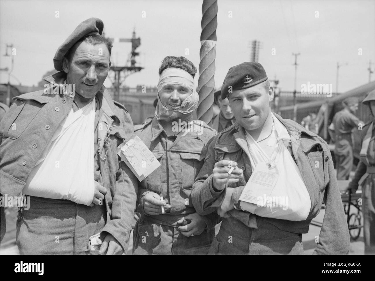 The British Army in the United Kingdom 1939-45 Wounded British troops, evacuated from the Normandy beaches, now back in Britain, 7 June 1944. Stock Photo