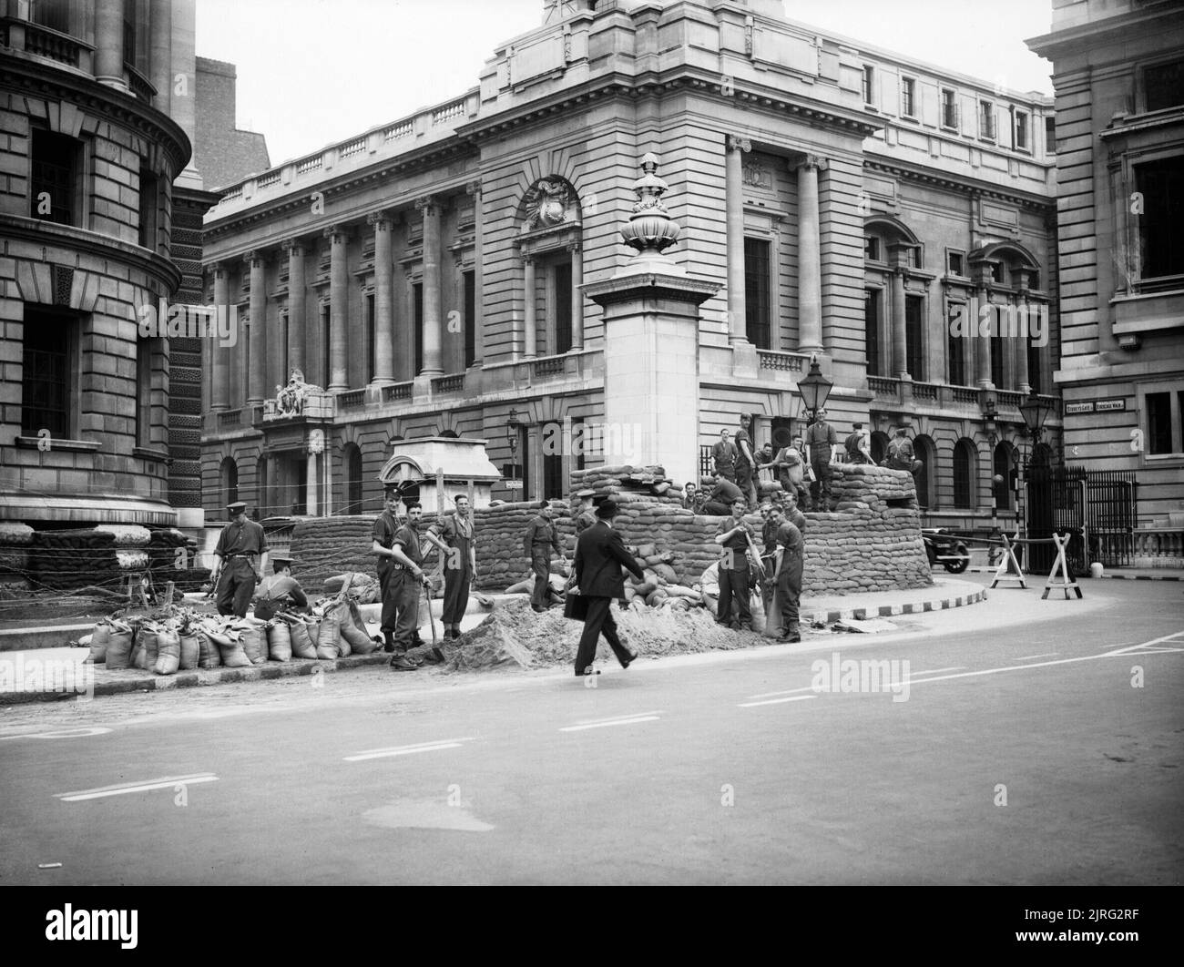 Troops from the Grenadier Guards constructing sandbag defences around ...