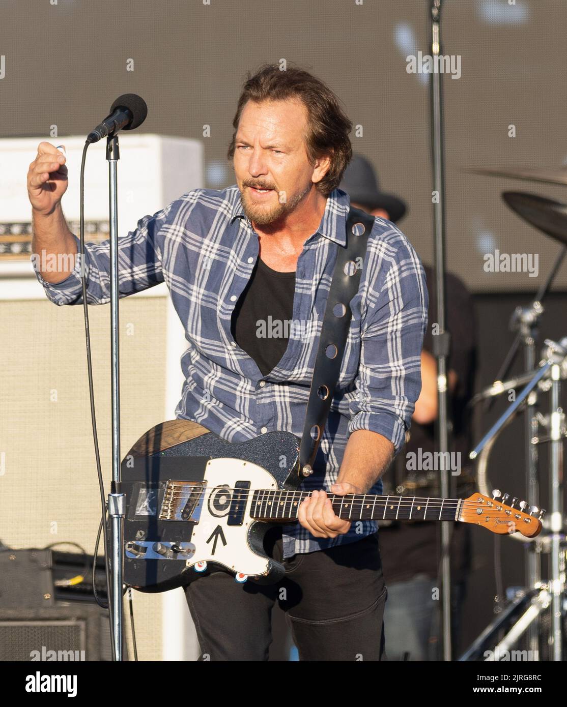 Eddie vedder band hi-res stock photography and images - Alamy