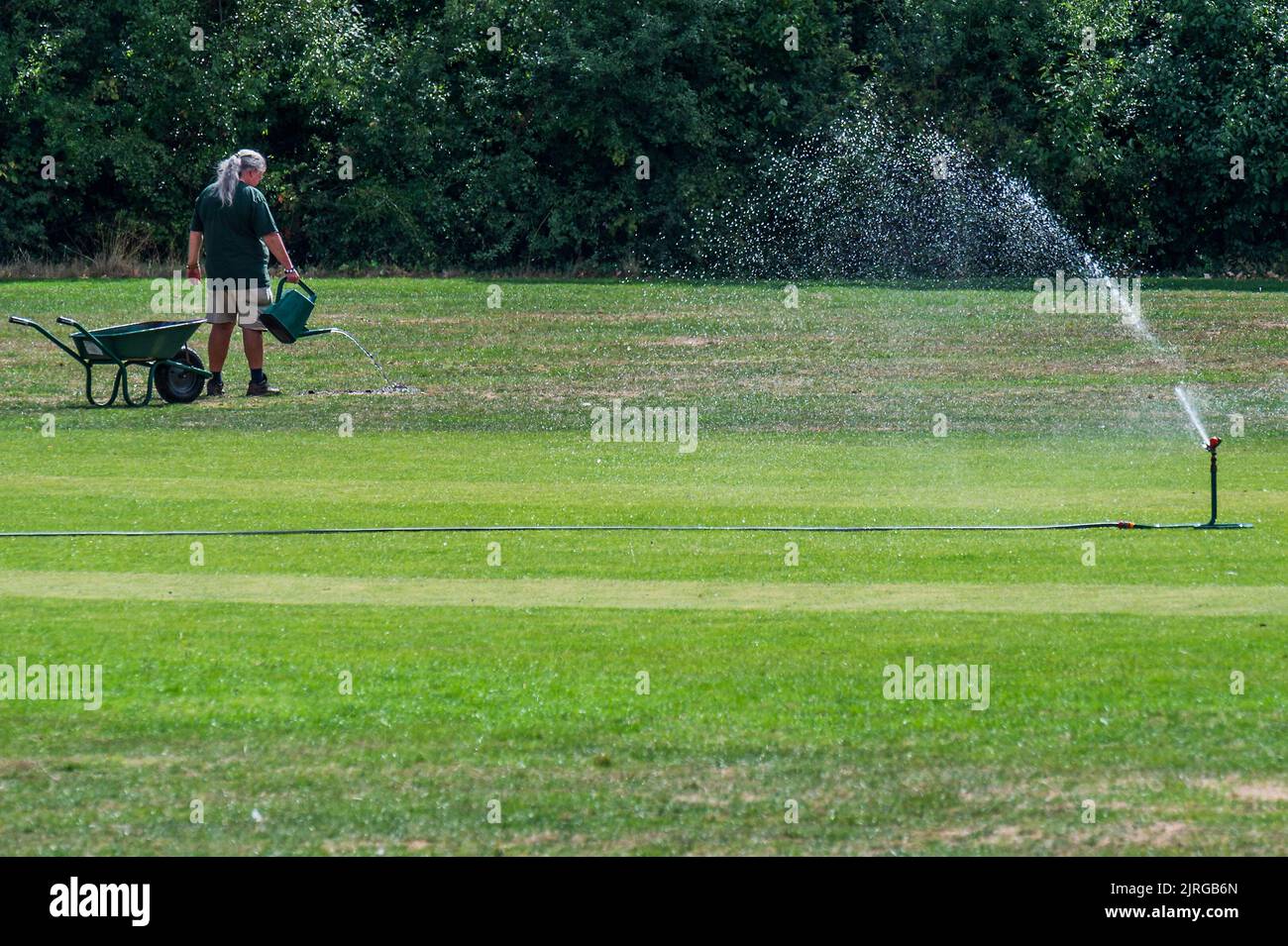 Hosepipe thames water hires stock photography and images Alamy