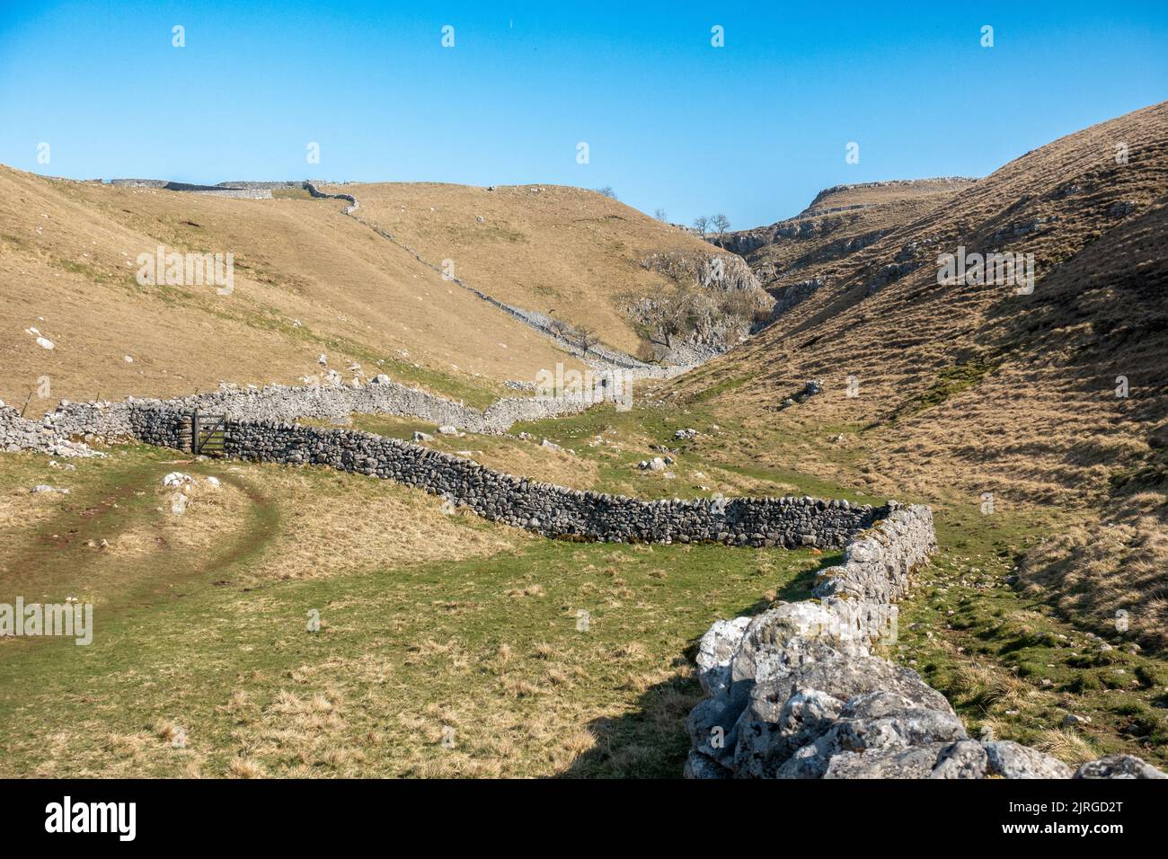 Walking towards Conistone Dib on a  beautiful day, Yorkshire Dales National Park, North Yorkshire, England, UK Stock Photo