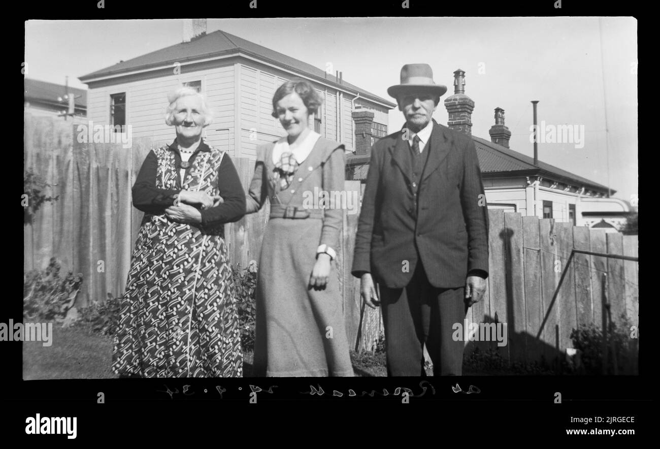 Portraits at Roseneath, 29 September 1934, by Leslie Adkin Stock Photo