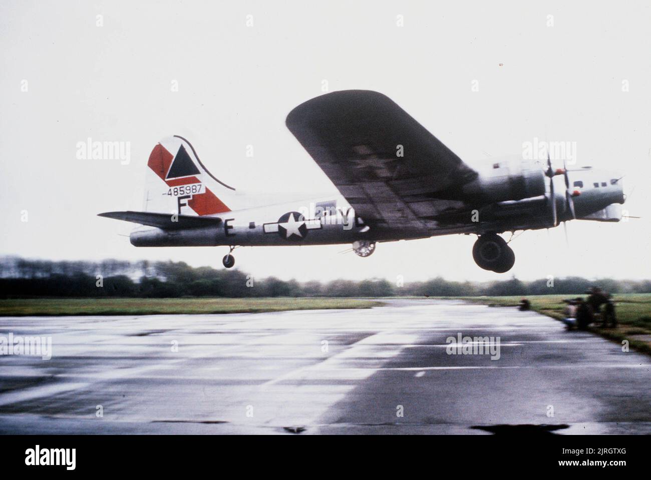 Flying Sequence We Ll Meet Again 1982 Stock Photo Alamy