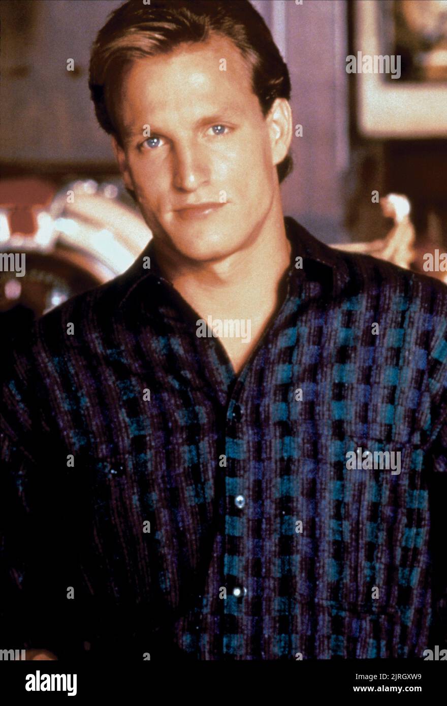 WOODY HARRELSON, CHEERS, 1982 Stock Photo Alamy