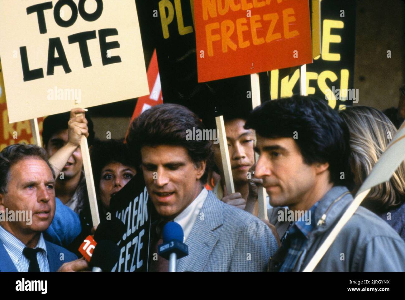 TED DANSON, SAM WATERSTON, JUST BETWEEN FRIENDS, 1986 Stock Photo Alamy