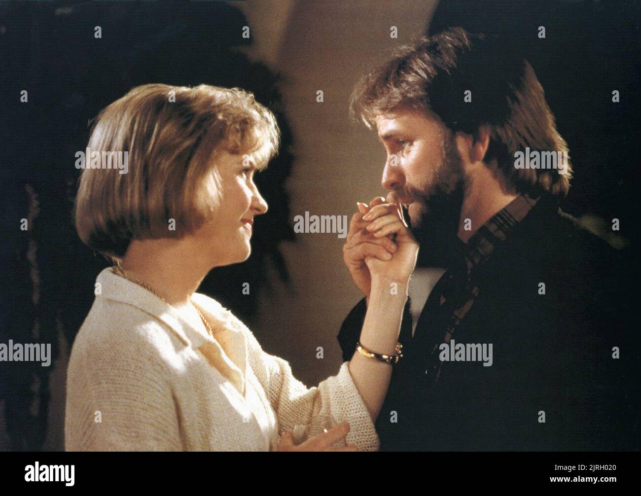 ALYSON REED, JOHN RITTER, SKIN DEEP, 1989 Stock Photo - Alamy