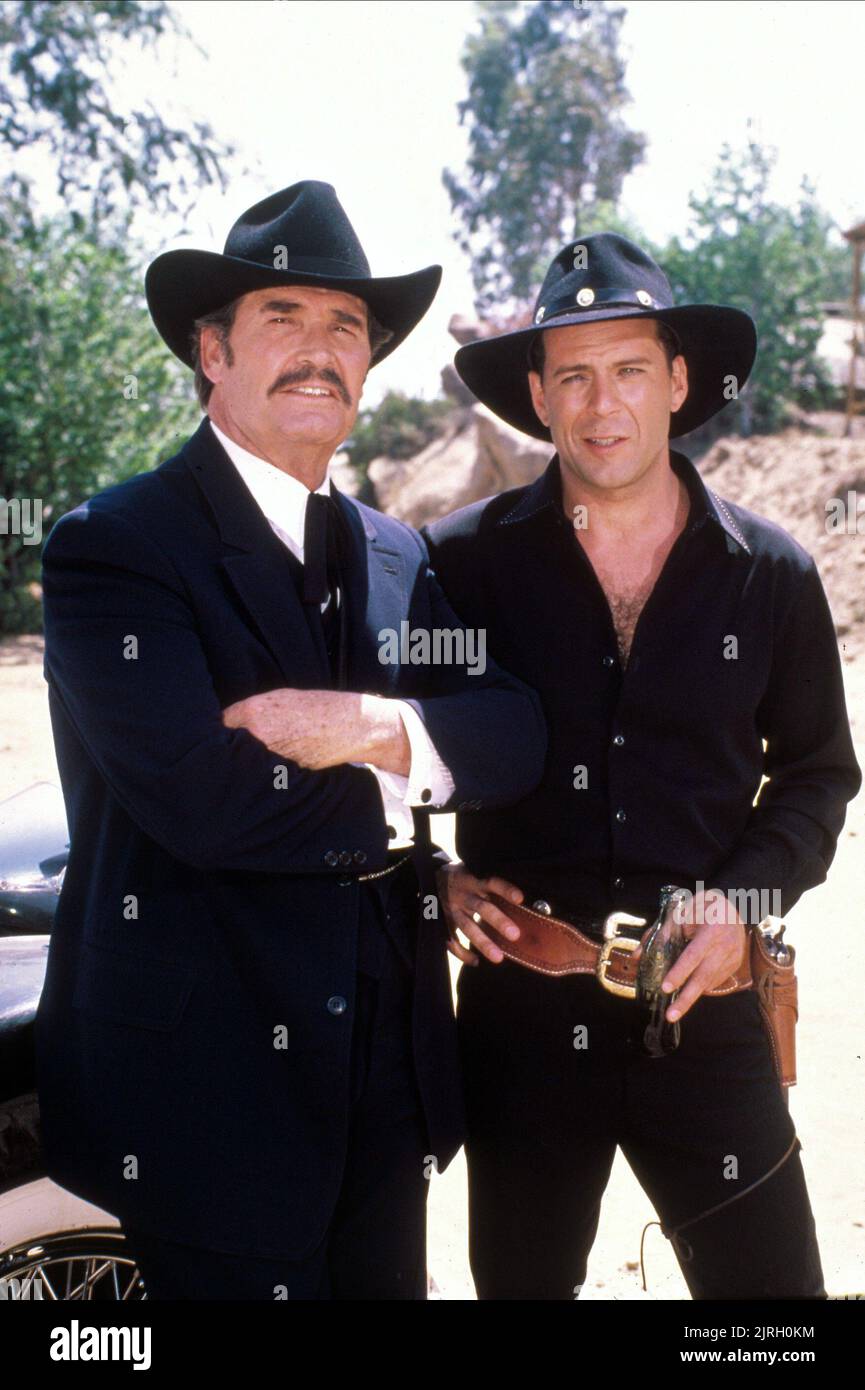 JAMES GARNER, BRUCE WILLIS, SUNSET, 1988 Stock Photo Alamy