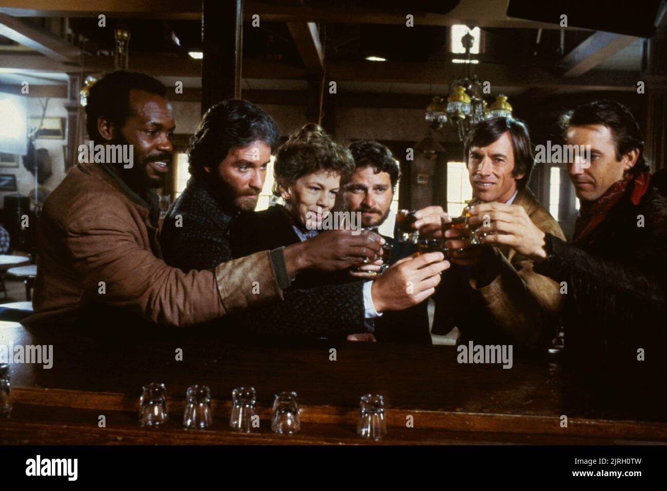 DANNY GLOVER, KEVIN KLINE, LINDA HUNT, SCOTT GLENN, KEVIN COSTNER