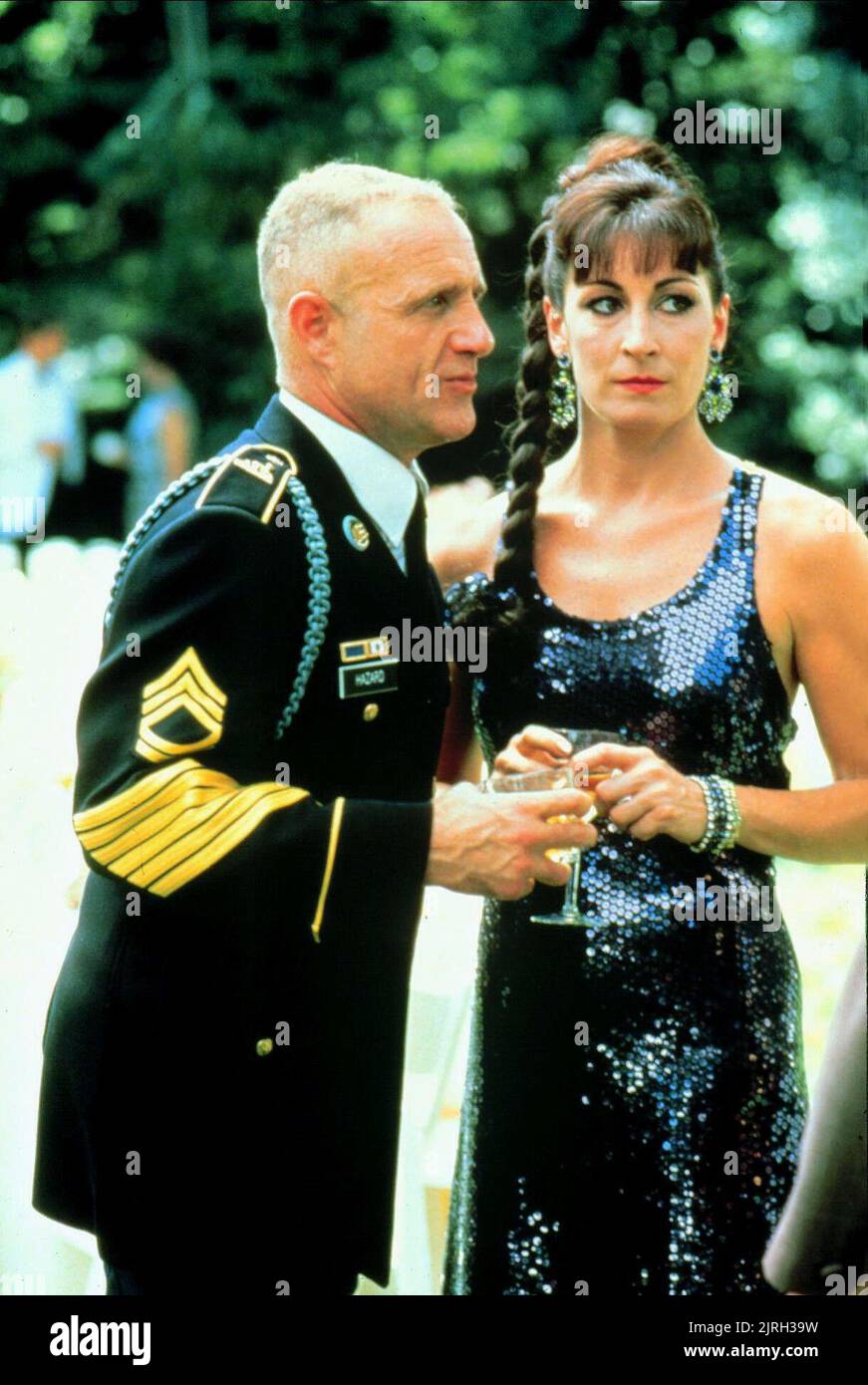 JAMES CAAN, ANJELICA HUSTON, GARDENS OF STONE, 1987 Stock Photo Alamy