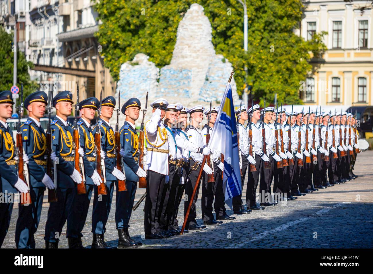 On Independence Day of Ukraine, President Volodymyr Zelenskyy and First ...