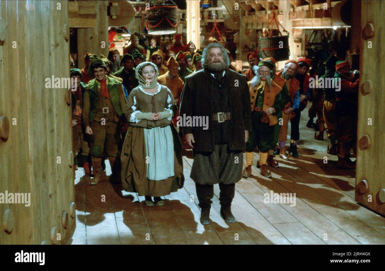 Santa claus the movie dudley moore hires stock photography and images