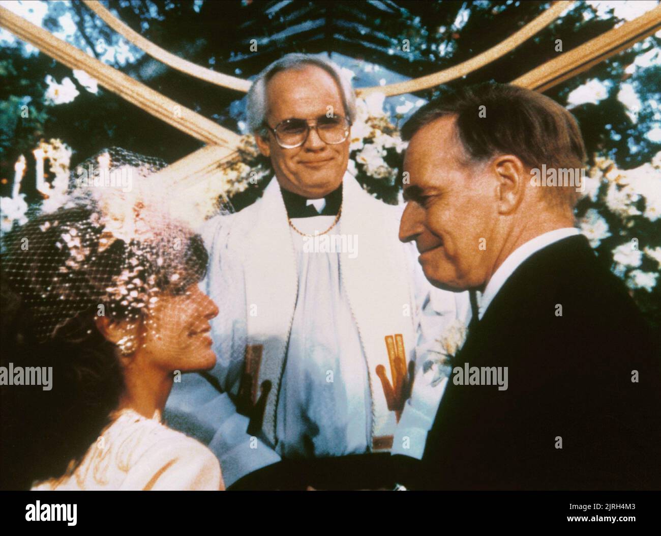 KATHARINE ROSS, CHARLTON HESTON, THE COLBYS, 1985 Stock Photo