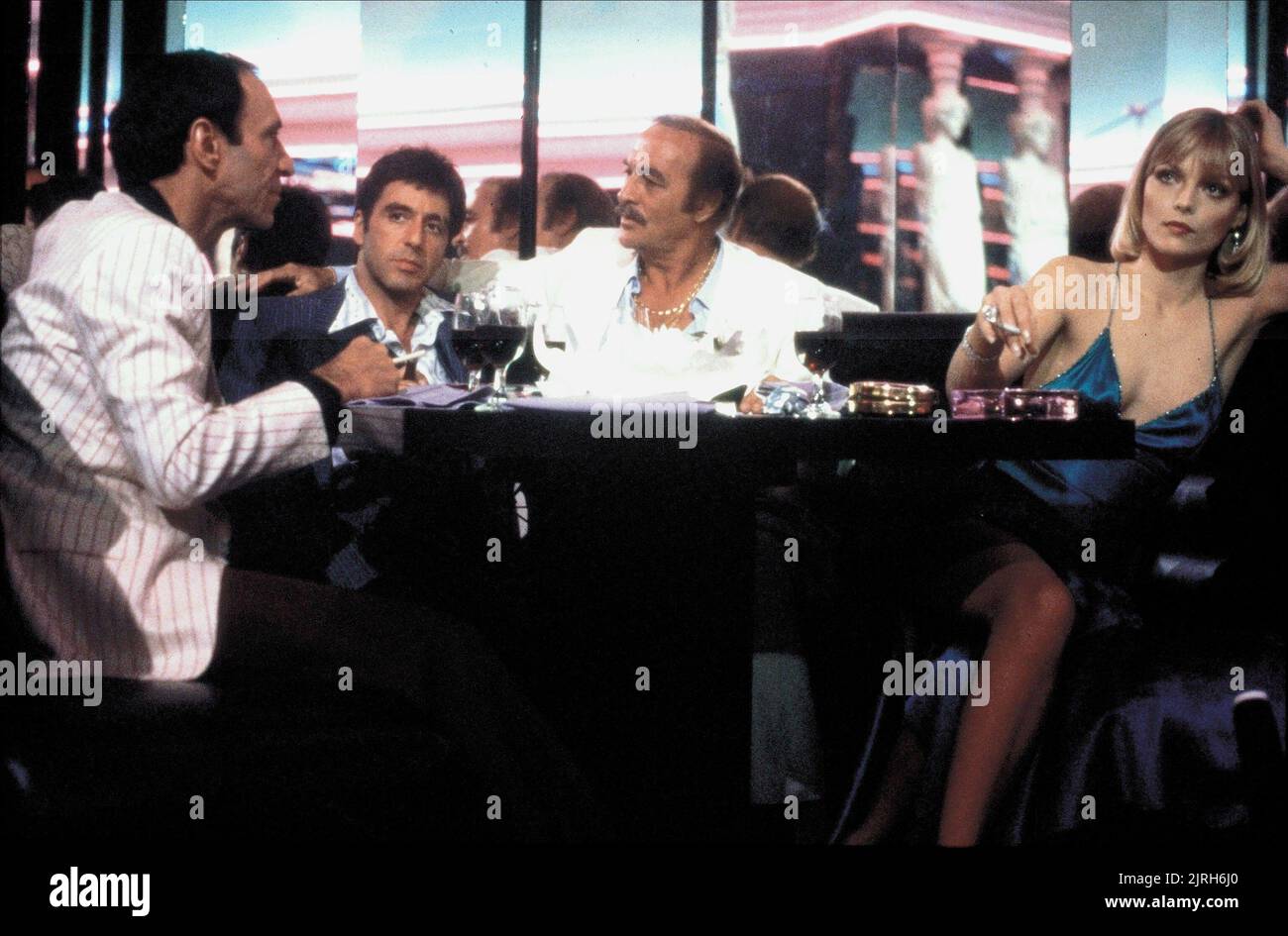 F. MURRAY ABRAHAM, AL PACINO, ROBERT LOGGIA, MICHELLE PFEIFFER, SCARFACE, 1983 Stock Photo