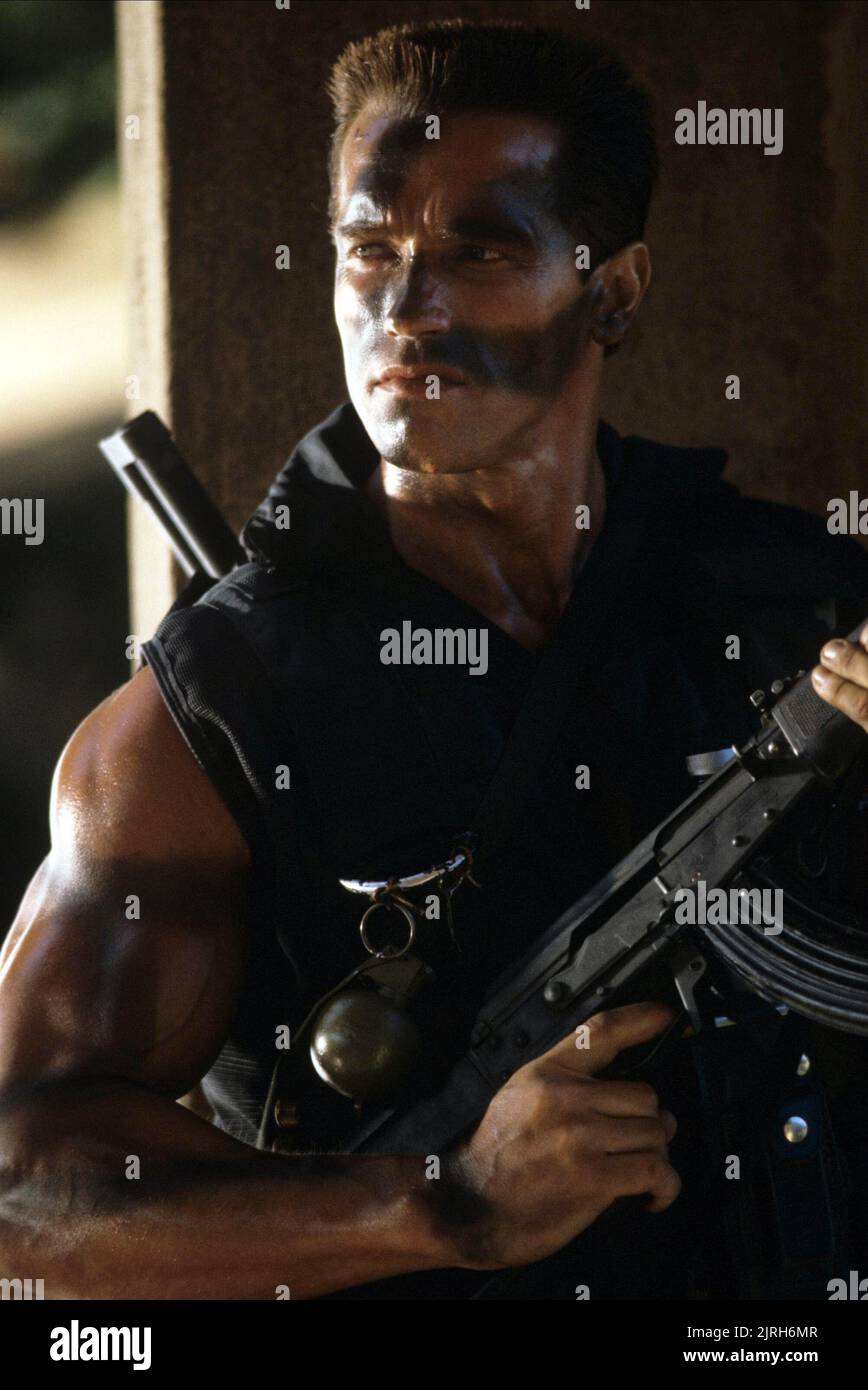 ARNOLD SCHWARZENEGGER, COMMANDO, 1985 Stock Photo - Alamy