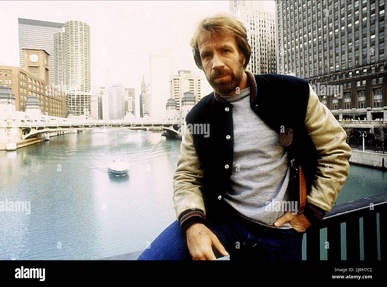 CHUCK NORRIS, CODE OF SILENCE, 1985 Stock Photo