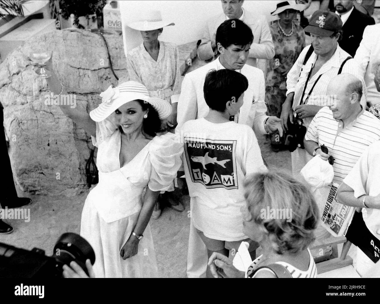 JOAN COLLINS, GEORGE HAMILTON, MONTE CARLO, 1986 Stock Photo - Alamy