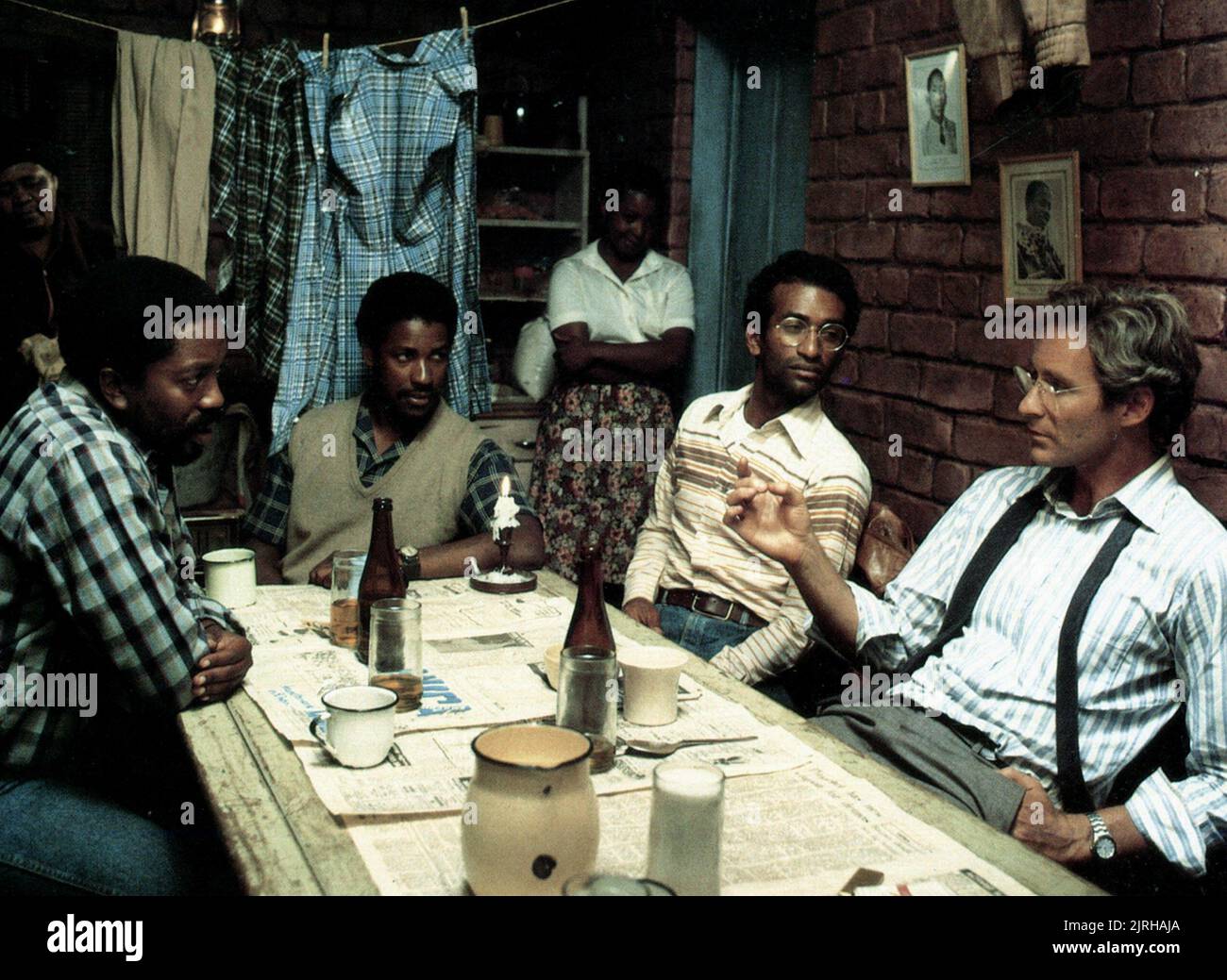 DENZEL WASHINGTON, KEVIN KLINE, CRY FREEDOM, 1987 Stock Photo - Alamy