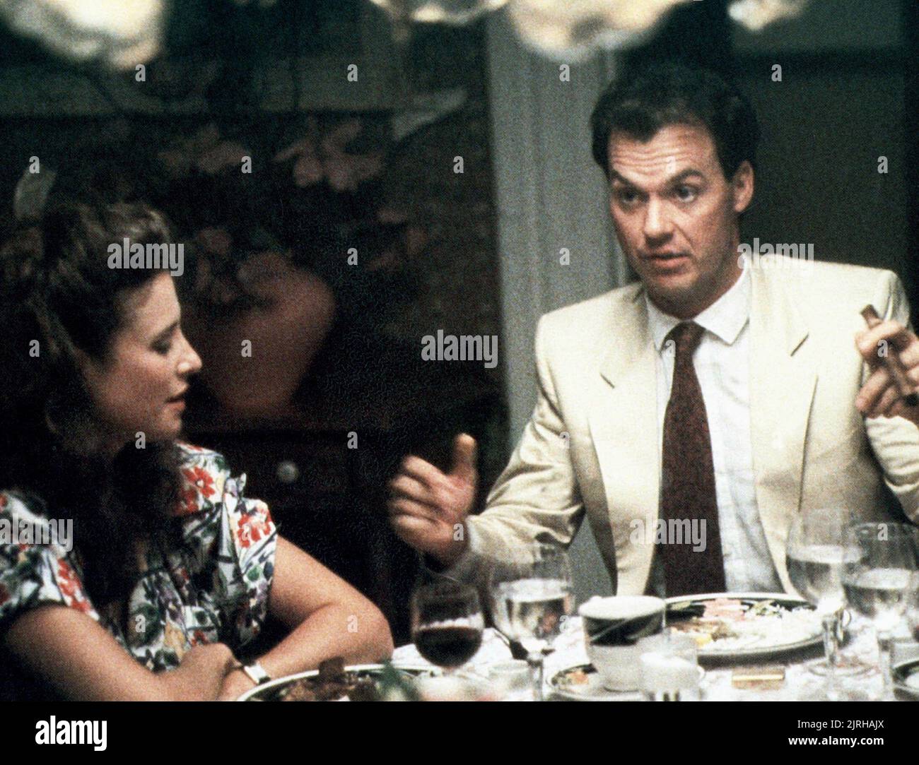 MIMI RODGERS, MICHAEL KEATON, GUNG HO, 1986 Stock Photo Alamy