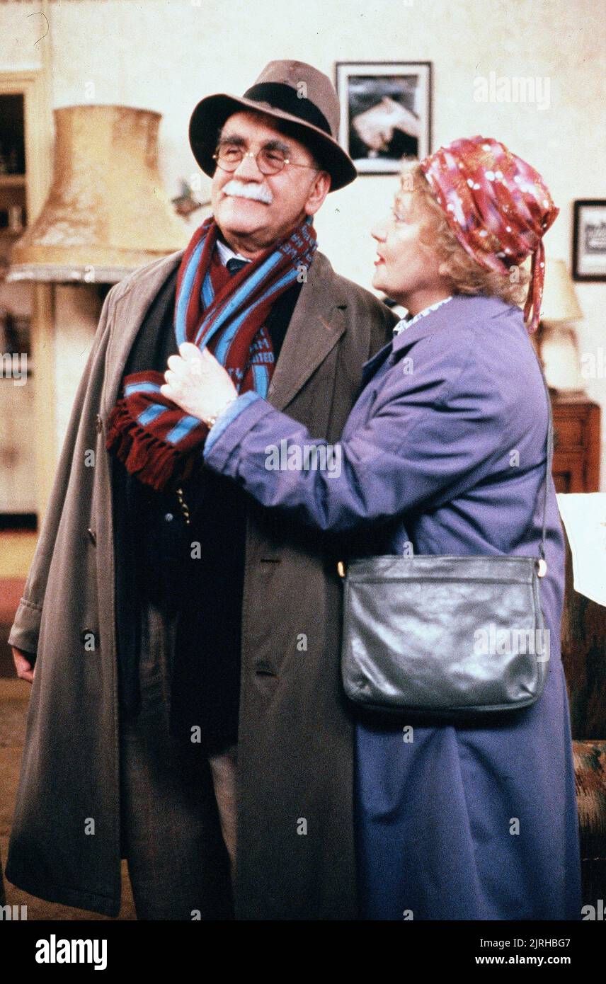 WARREN MITCHELL, CARMEL MCSHARRY, IN SICKNESS AND IN HEALTH, 1985 Stock Photo