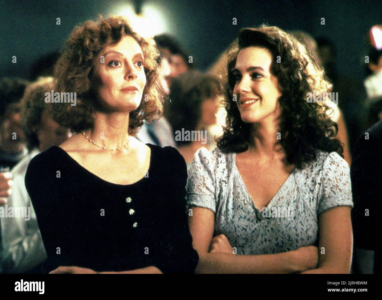 SUSAN SARANDON, ELIZABETH PERKINS, SWEET HEARTS DANCE, 1988 Stock Photo ...