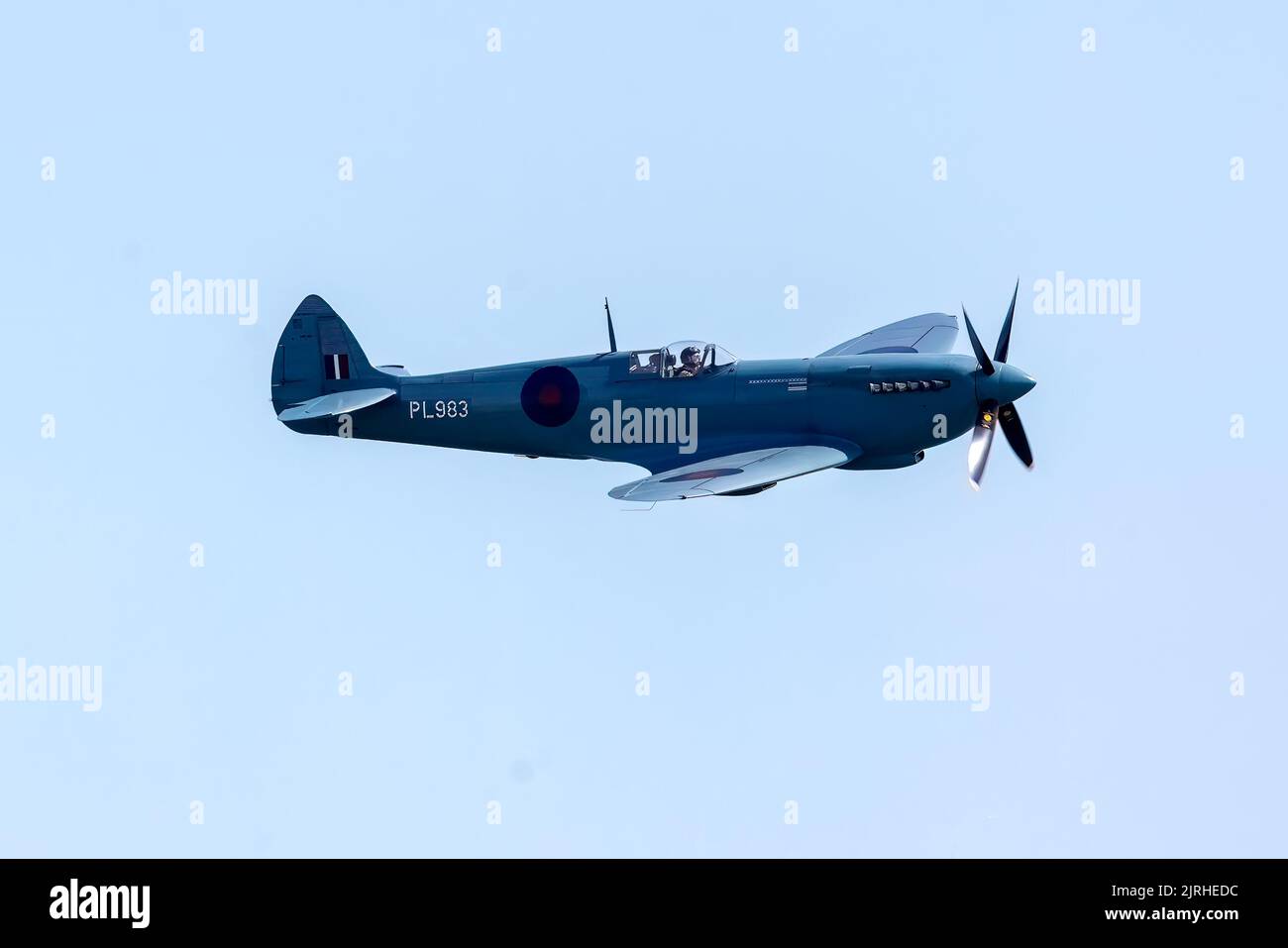 Eastbourne, East Sussex, UK.. 20th Aug, 2022. Featuring the the Supermarine Spitfire raising funds for the NHS Spitfire project at the annual Eastbourne Airshow viewed from the beach at Eastbourne. 20th August 2022. Credit David Smith/Alamy Live News Stock Photo