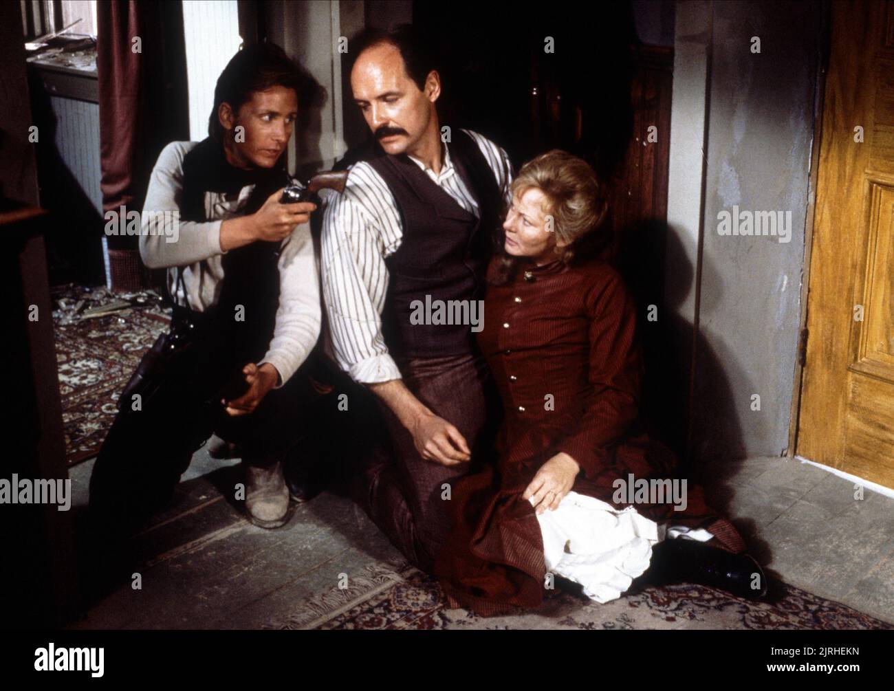 EMILIO ESTEVEZ, TERRY O'QUINN, SUSAN THOMAS, YOUNG GUNS, 1988 Stock Photo