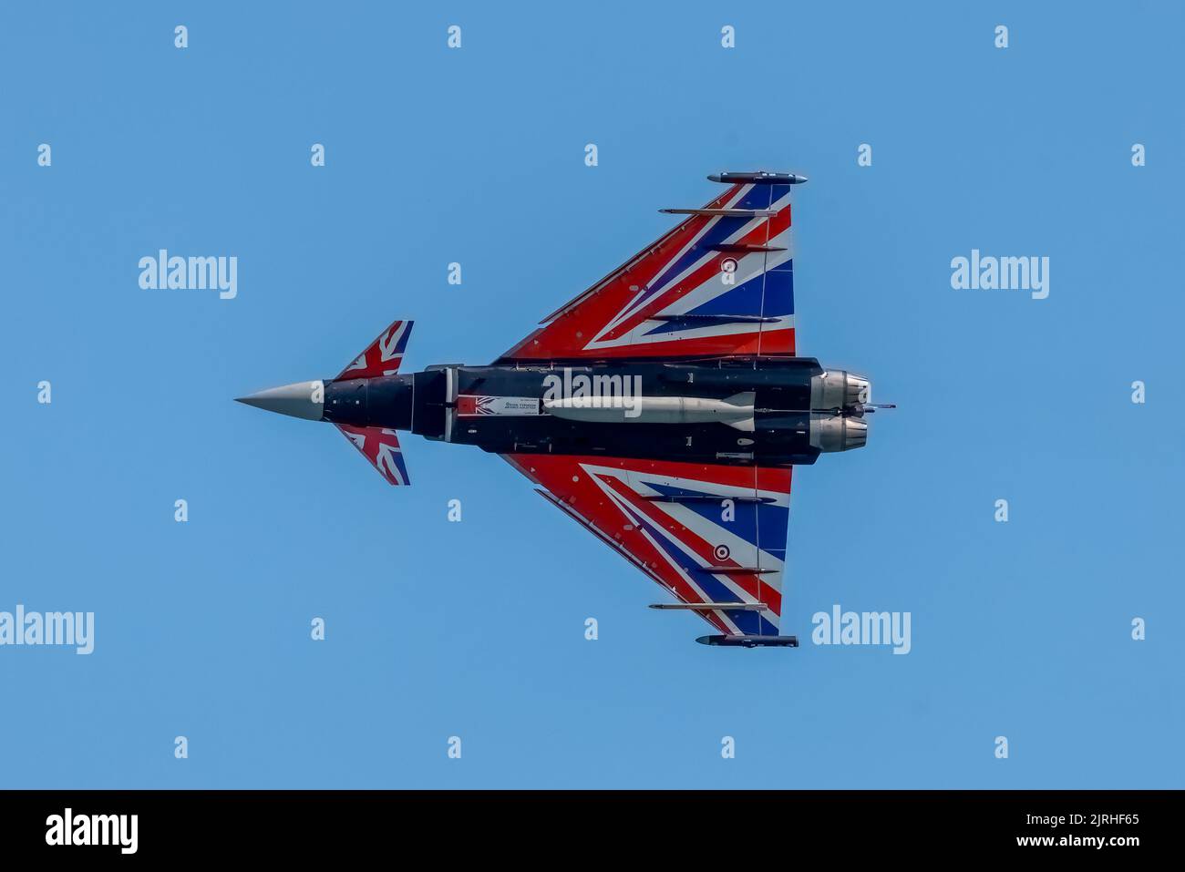 Eastbourne, East Sussex, UK. Featuring the RAF Typhoon at the annual Eastbourne Airshow viewed from the beach at Eastbourne. 20th August 2022. Credit David Smith/Alamy Live News Stock Photo