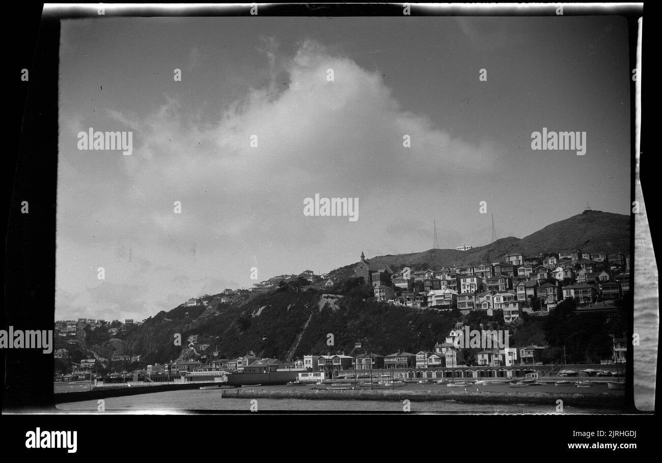 Oriental Bay, 1920s-1930s, Wellington, by Roland Searle Stock Photo - Alamy