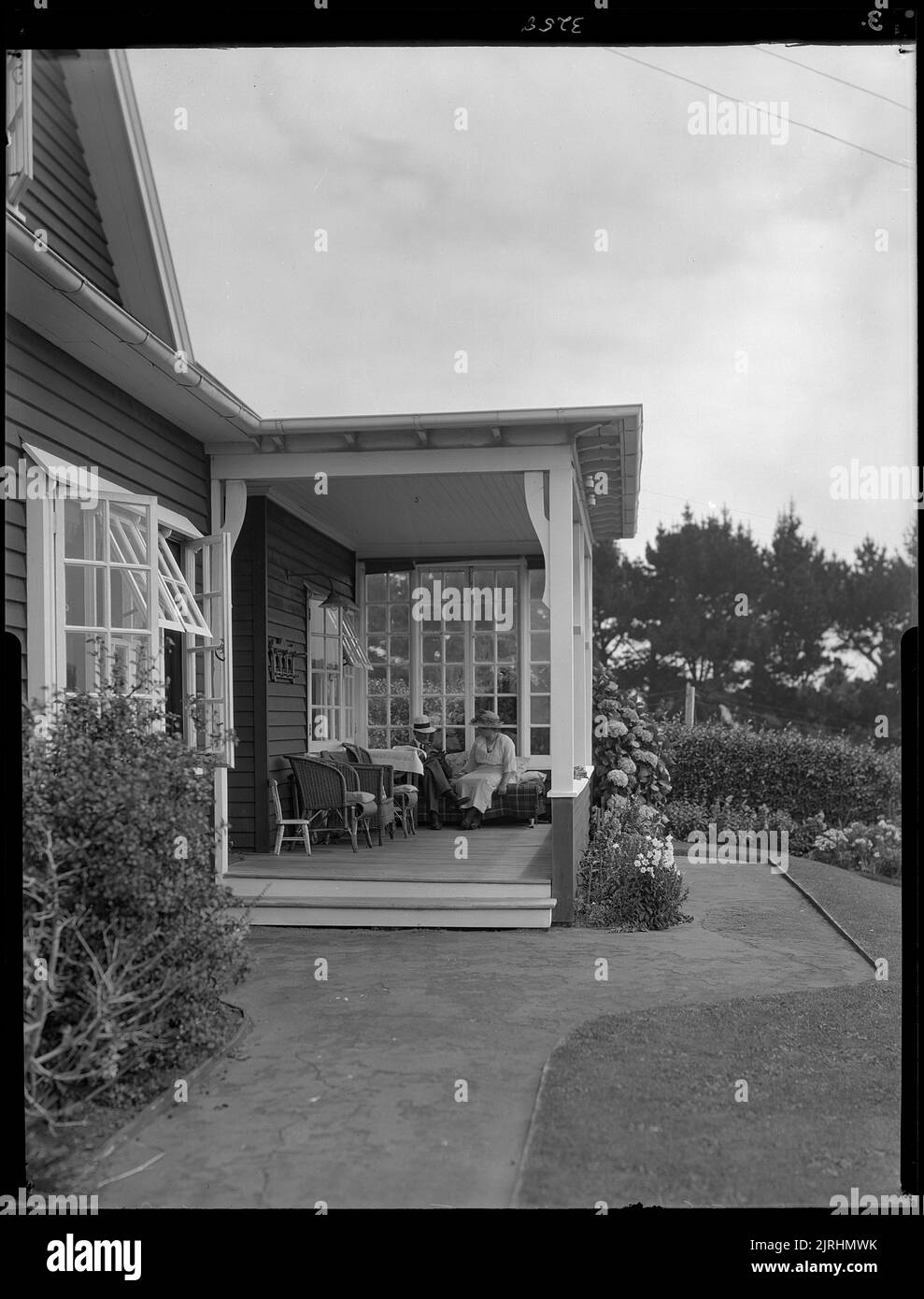 Owned by the crown hi-res stock photography and images - Alamy