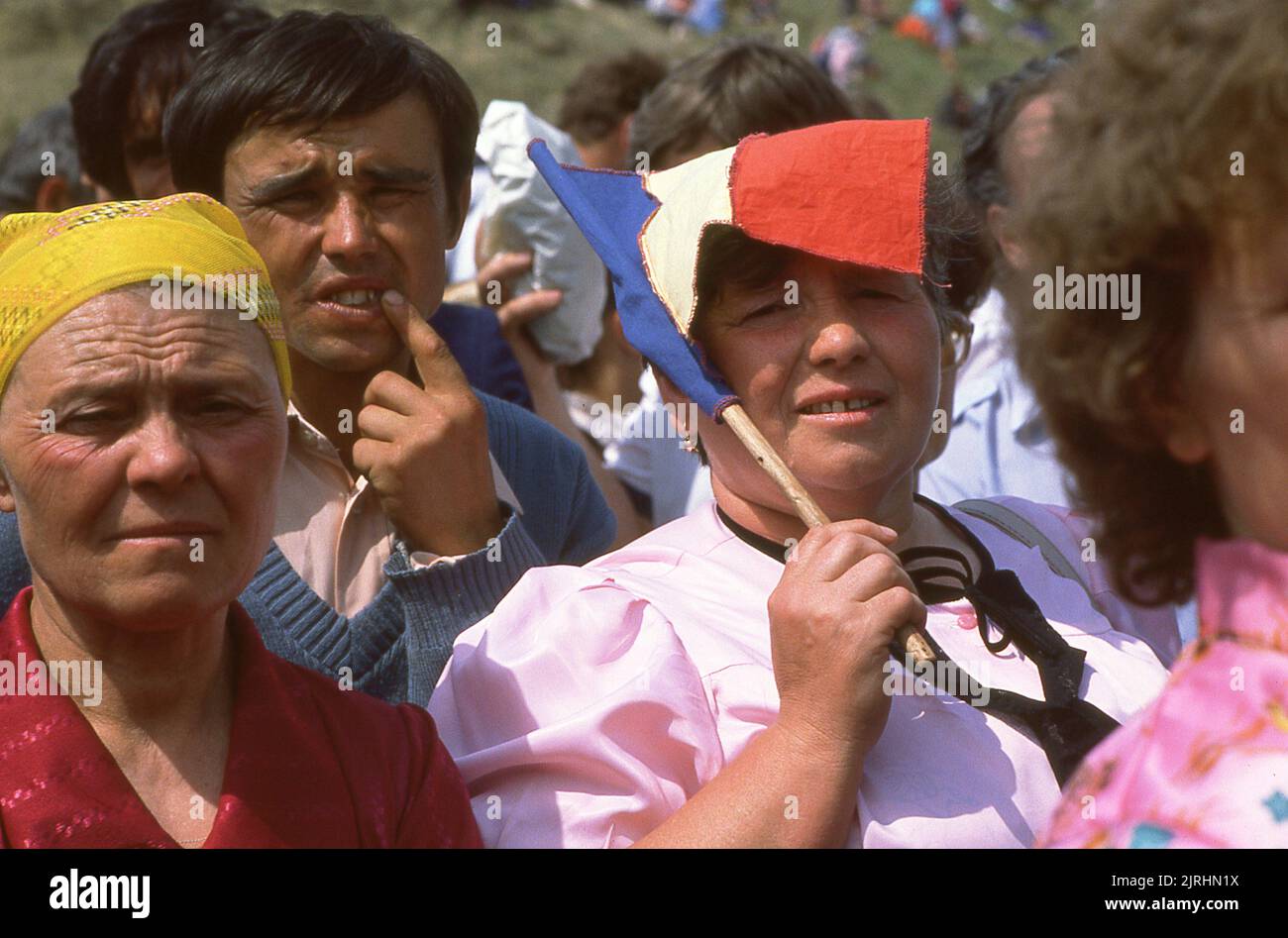 May 6, 1990, Botosani County, Romania. The Bridge of Flowers (Podul de Flori) event along the Prut River, that separated Romania and the Moldavian Socialist Republic. People were allowed for the first time since WWII to cross the border to their 'brothers' without a passport or visa. Stock Photo