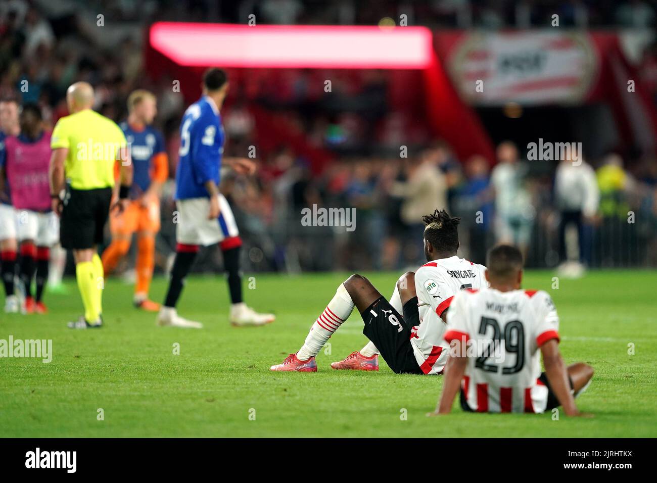 PSV Eindhoven players look dejected after the final whistle in the UEFA Champions League qualifying match at PSV Stadion, Eindhoven. Picture date: Wednesday August 24, 2022. Stock Photo