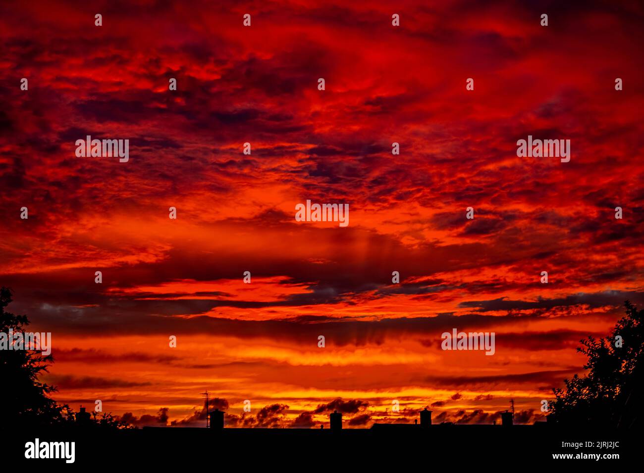 Walney Island, Cumbrian Coast, UK. 24th August 2022. UK Weather. After a day of sunshine and showers, sunset from Walney Island, Barrow-In-Furness, Cumbria. Credit:greenburn/Alamy Live News. Stock Photo