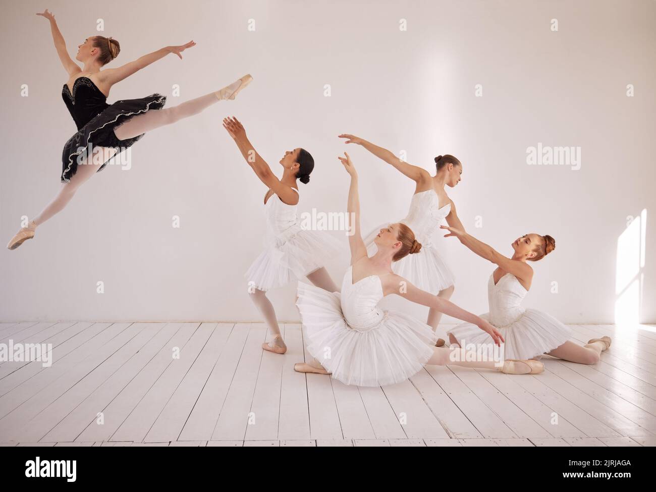 Dance recital students hi-res stock photography and images - Alamy