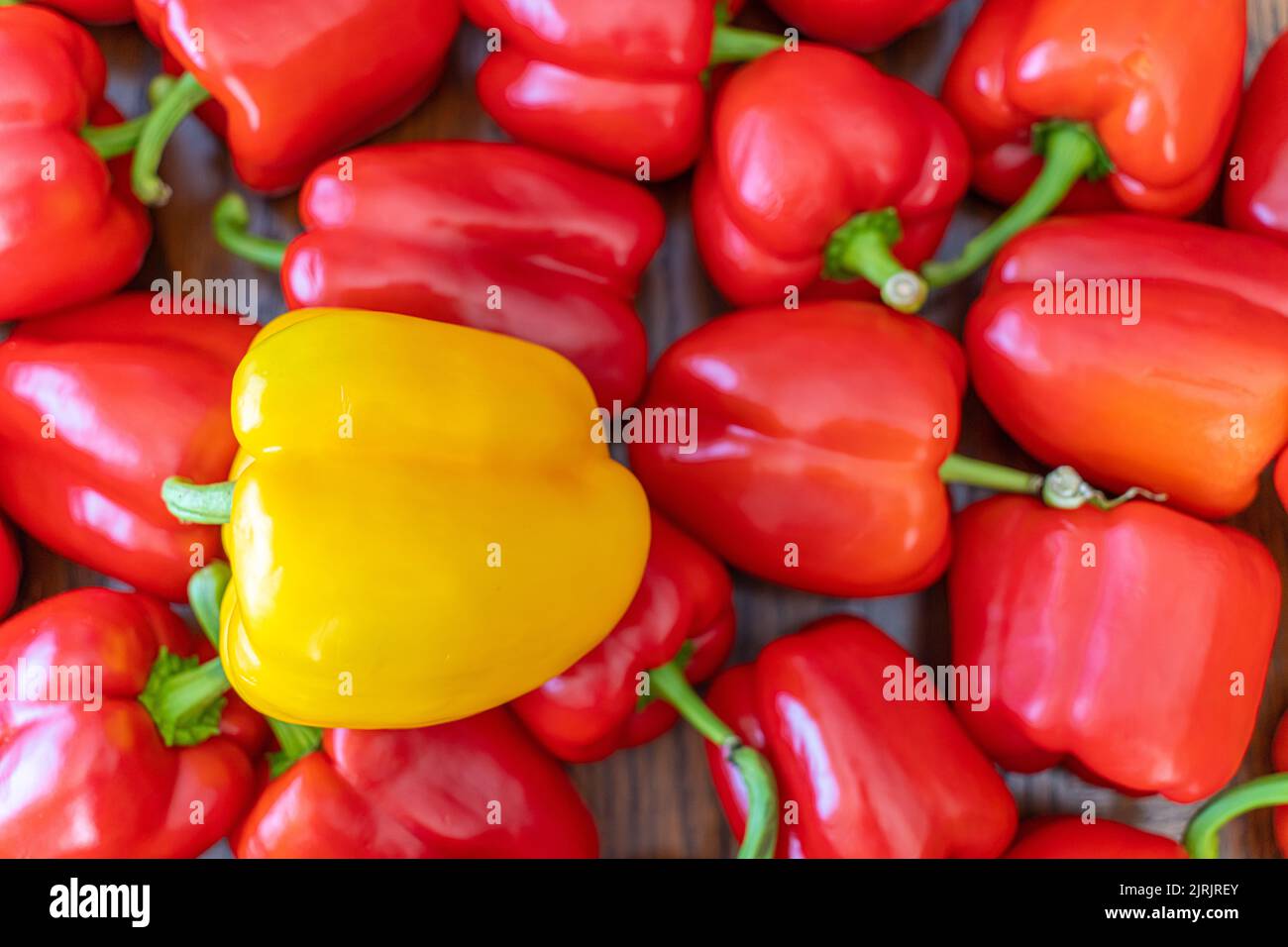 Pile red green peppers hi-res stock photography and images - Alamy
