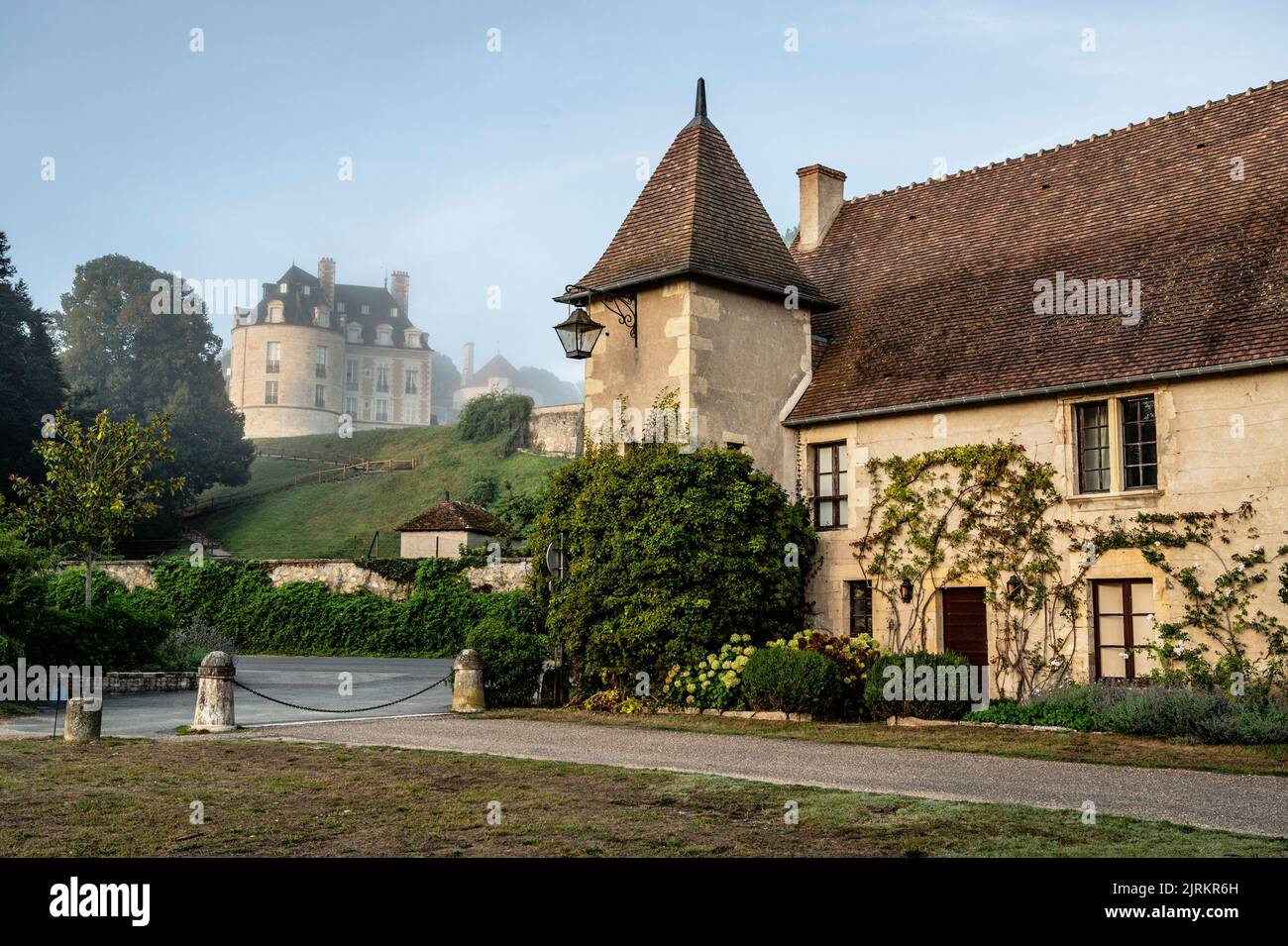 CHATEAU D'APREMONT, Apremont (updated prices 2026
