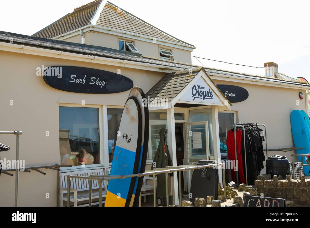 'Offshore Croyde' Surf Shop at Croyde Bay beach, Braunton, Devon, England, UK, August 2022 Stock Photo